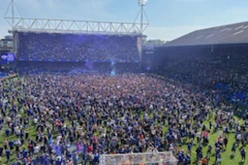 Ipswich crowd invade the pitch